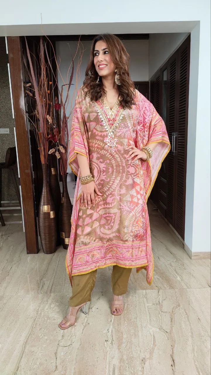 Embroidered Crepe Pink Kaftan Set