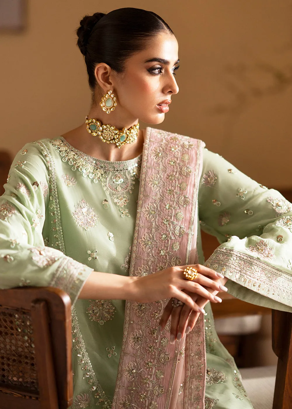 Romansiyyah Luxury Formals '24 by Emaan Adeel | NAJMEH