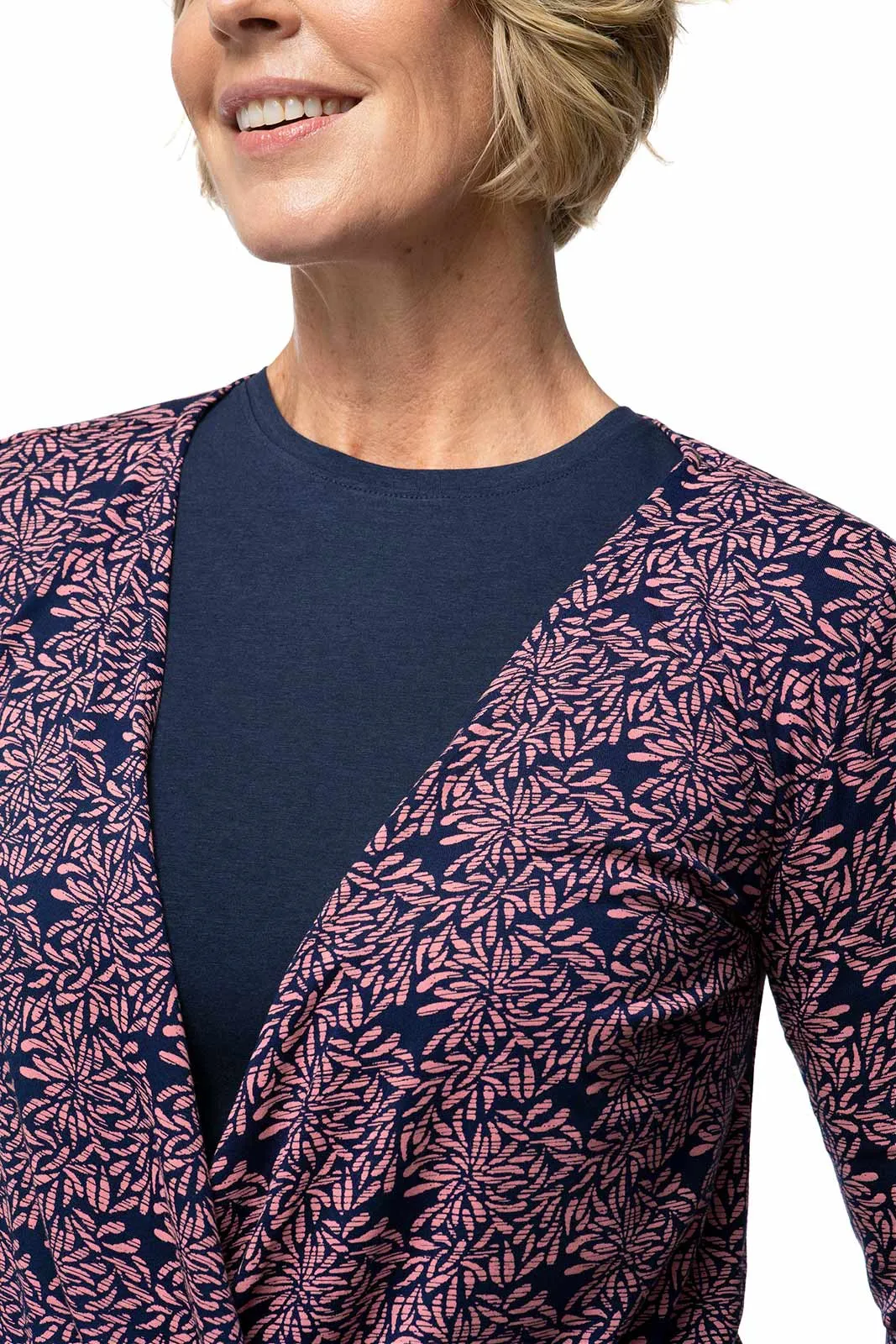 Women's Vrae Everyday Fashion Wrap  |  Peachy Pink Etched Flowers